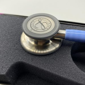 BAZAR - Estetoscópio 3M Littmann  Classic III  5630 - Azul Celeste  (Ler a descrição)
